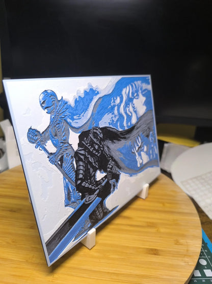 Tableau en relief représentant deux chevaliers noirs avec épées, fond blanc et bleu, posé sur support en bois