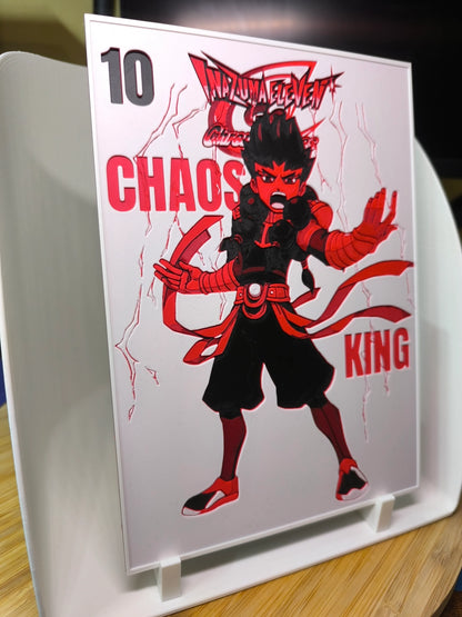 Illustration du personnage Chaos King d'Inazuma Eleven sur affiche blanche et rouge